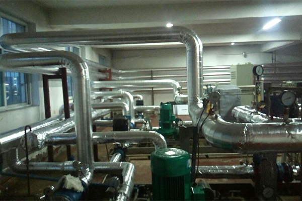 暖气管道保温施工