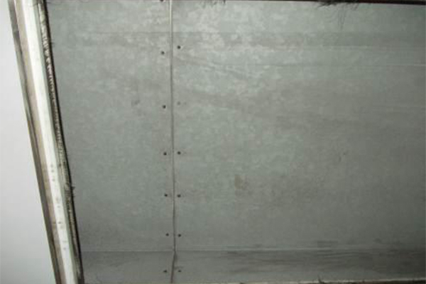 风管开口处清洗后 风管开口处清洗后