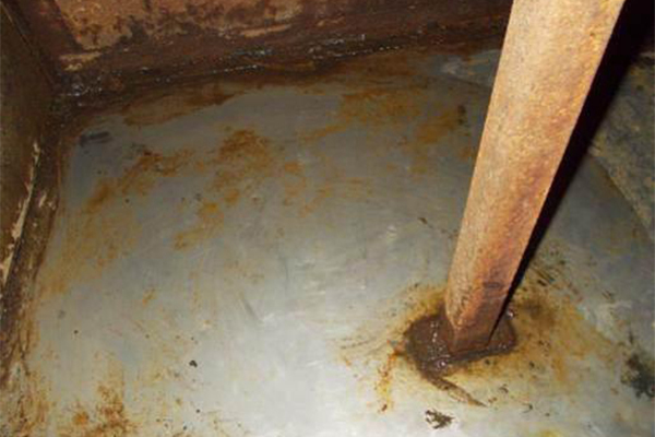 风柜内部积水清理后 风柜内部积水清理后