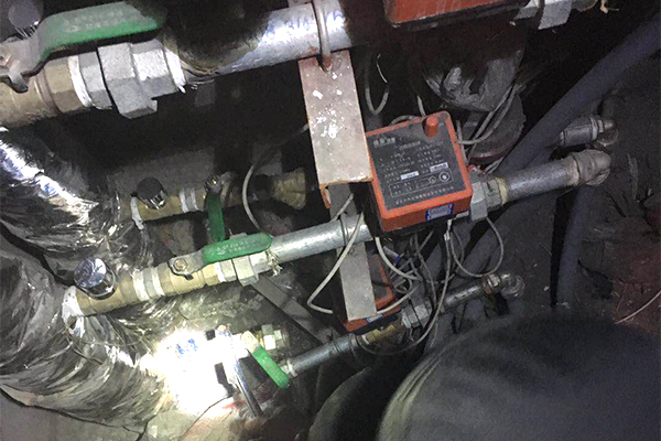 暖气管道保温施工